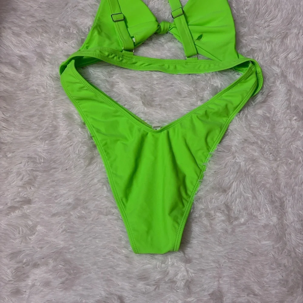 NWOT Bright Neon Green One Piece Cut Out Twist Front High Cut Cheeky Swimsuit M